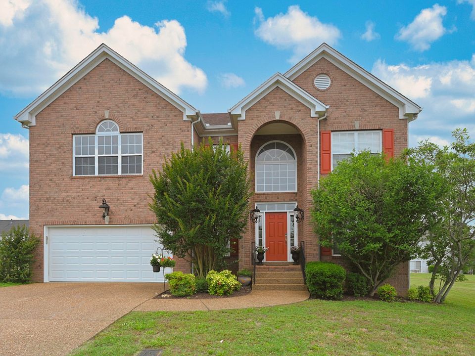 1st image of 102 Lance Park Cir