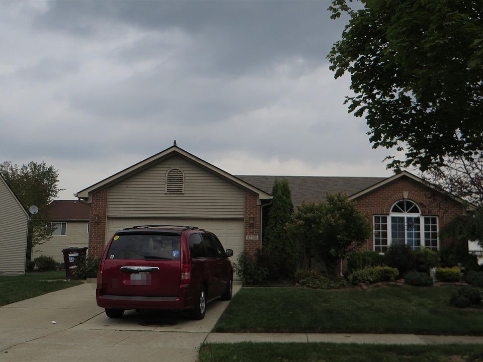 1st image of 42780 Stratford Dr