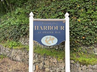 11 Harbour Lane #1B, Oyster Bay, NY 11771
