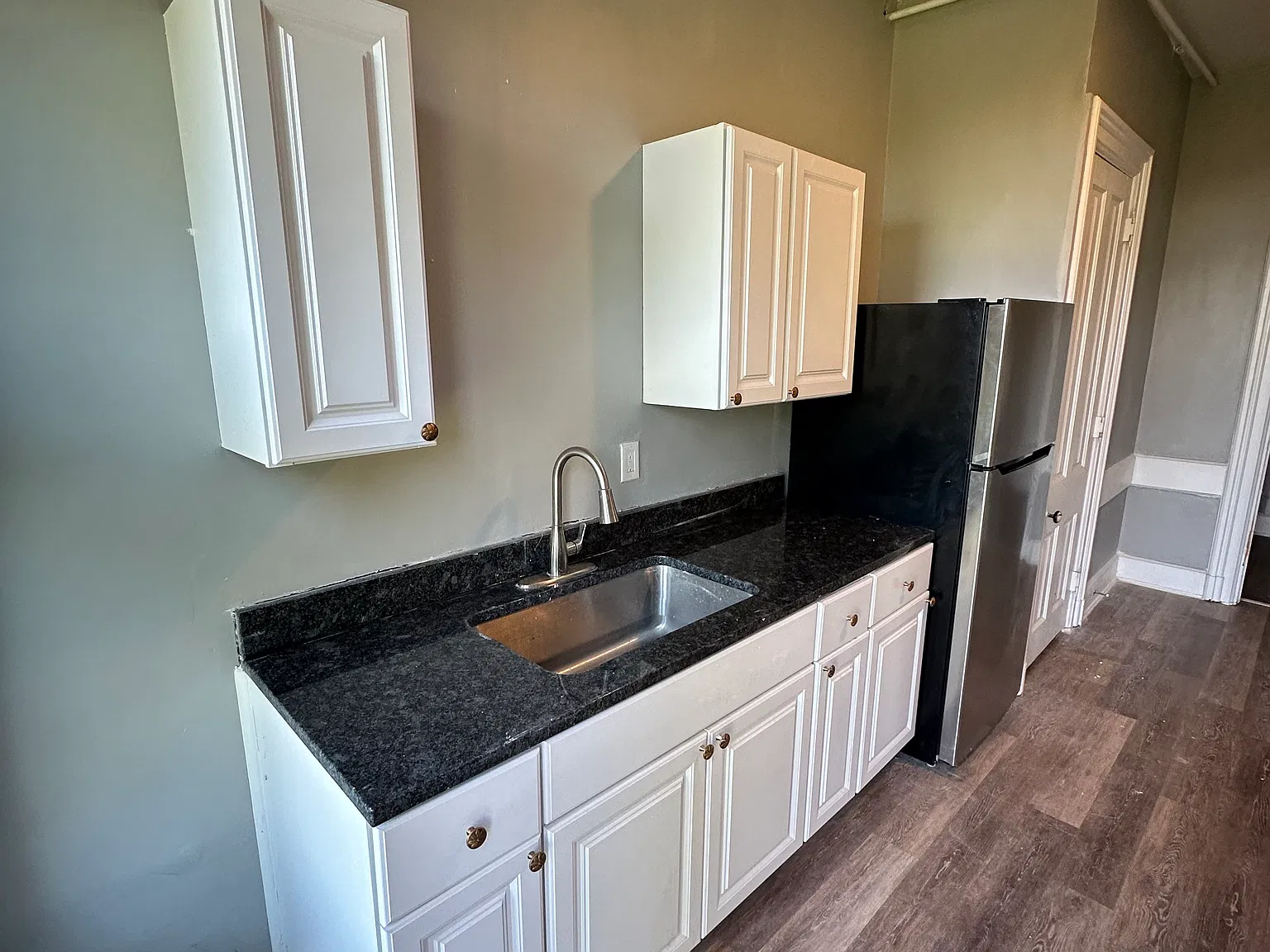 1 bed, $1,215 — Photo 3