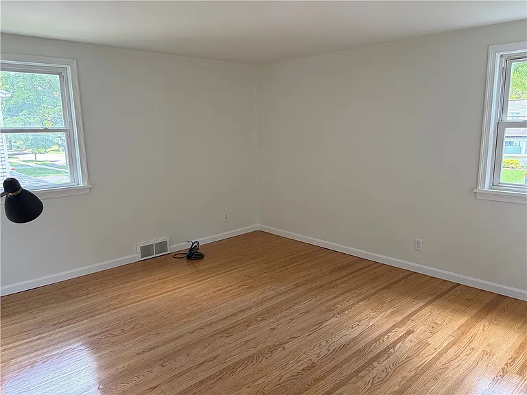 18 Briggs Ave #18 — Photo 12