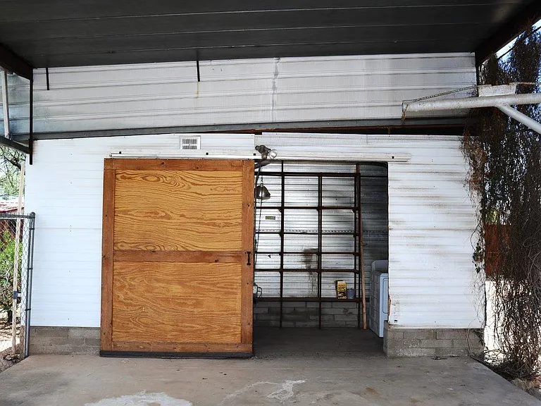 3326 E Elida St — Photo 24