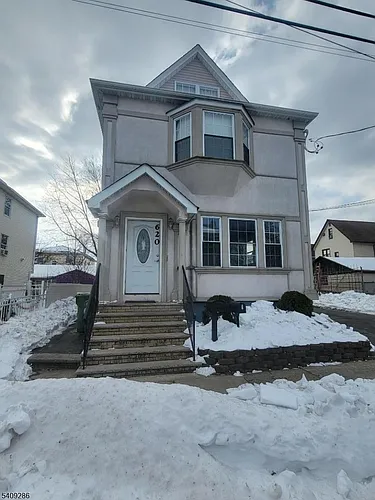 620 McGillvray Pl Photo 1