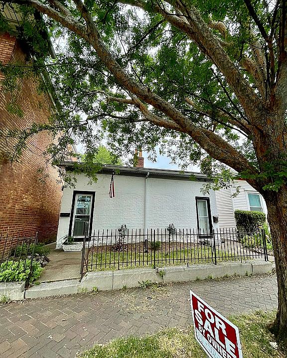 1st image of 903-905 E Franklin St