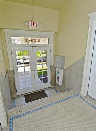 4th image of 6108-6110 Washington Blvd #301