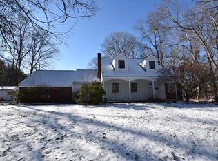 2 Johnson St, Windham, NH 03087