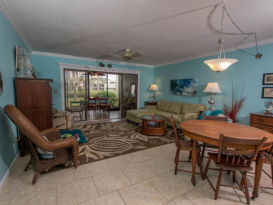 1st image of 33 Village Del Lago Cir