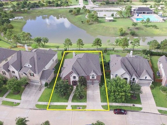 2nd image of 2724 Ravens Creek Dr