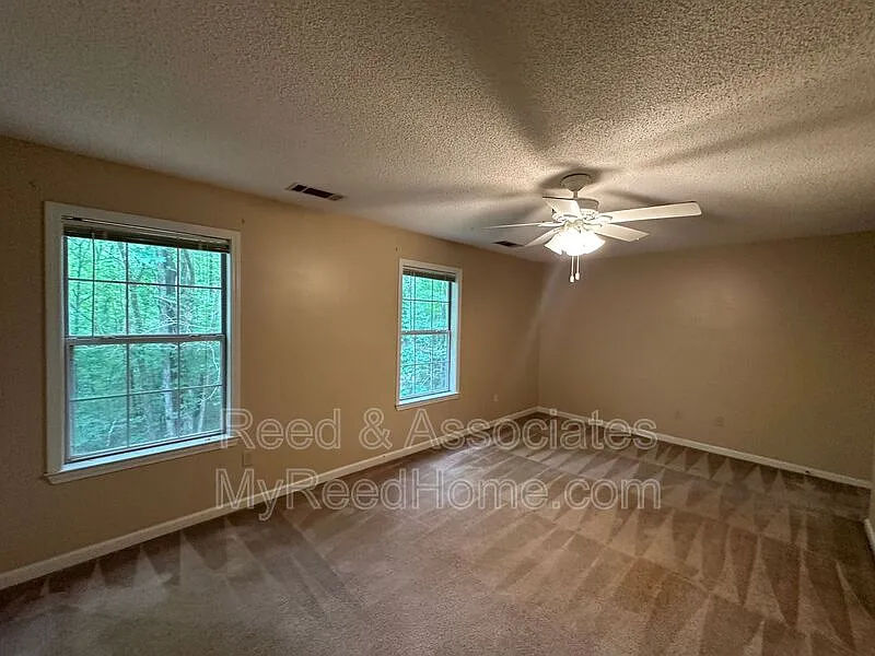 2 bed, 2.5 bath, 1600 sqft, $1,245 — Photo 4