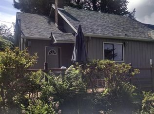 335 King St, Yachats, OR 97498