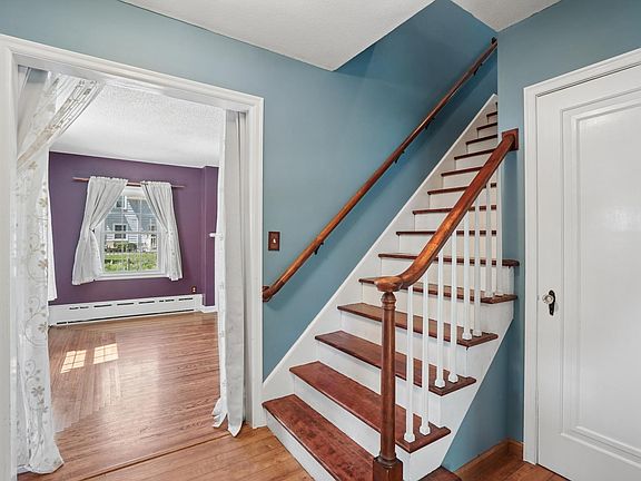 4th image of 825 14th St E