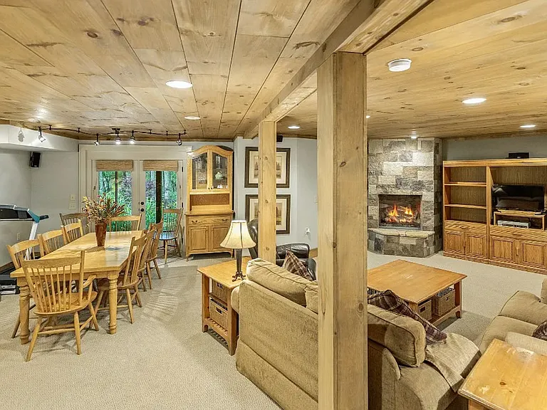 412 Dog Mountain Rd — Photo 23
