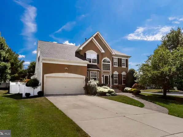 4 Chateau Cir, Marlton, NJ 08053