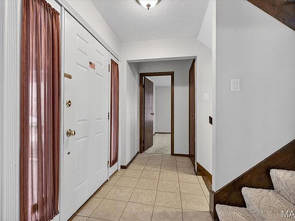 4th image of 7127 Honey Ln