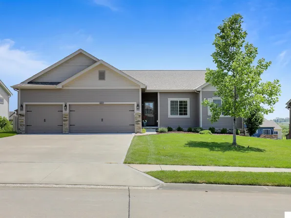 14811 S 20th St, Bellevue, NE 68123