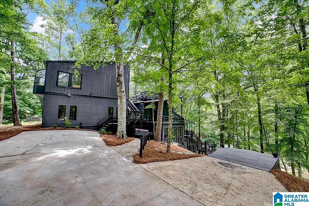 Building Photo - 2409 Cahaba River Est