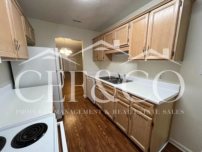 61 Sweetbriar Ln — Photo 4