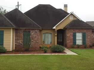 26304 Whispering Pines Ave, Denham Springs, LA 70726