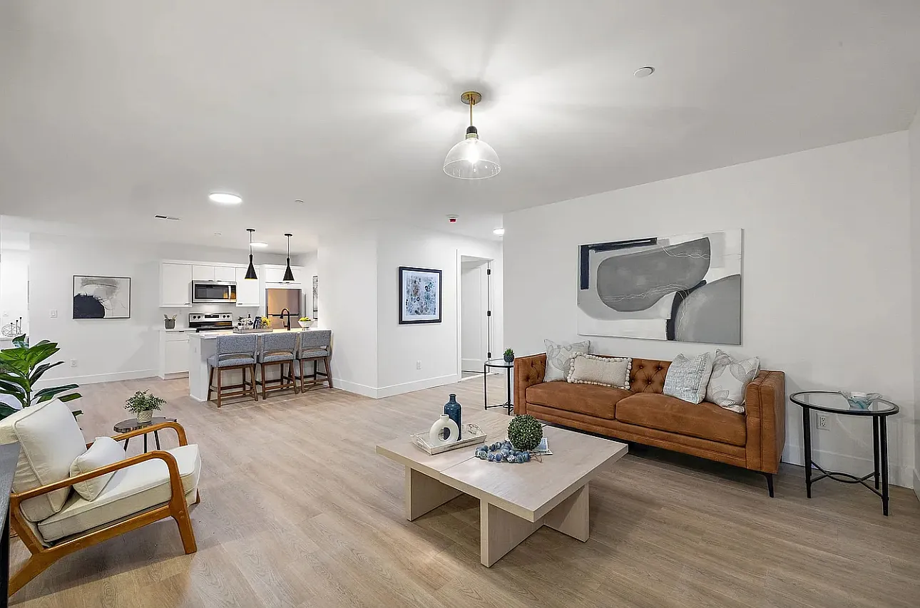 Market View Residences — Photo 2