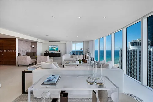 18911 Collins Ave Photo 1
