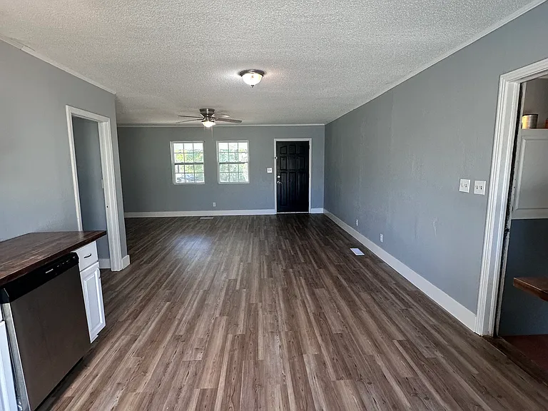 2030 Harold Ct — Photo 9