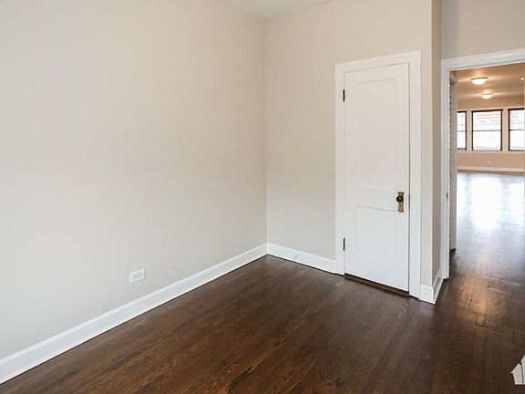 4th image of 4655 N Lincoln Ave #S2