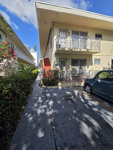 636 Meridian Ave #14 Photo 1