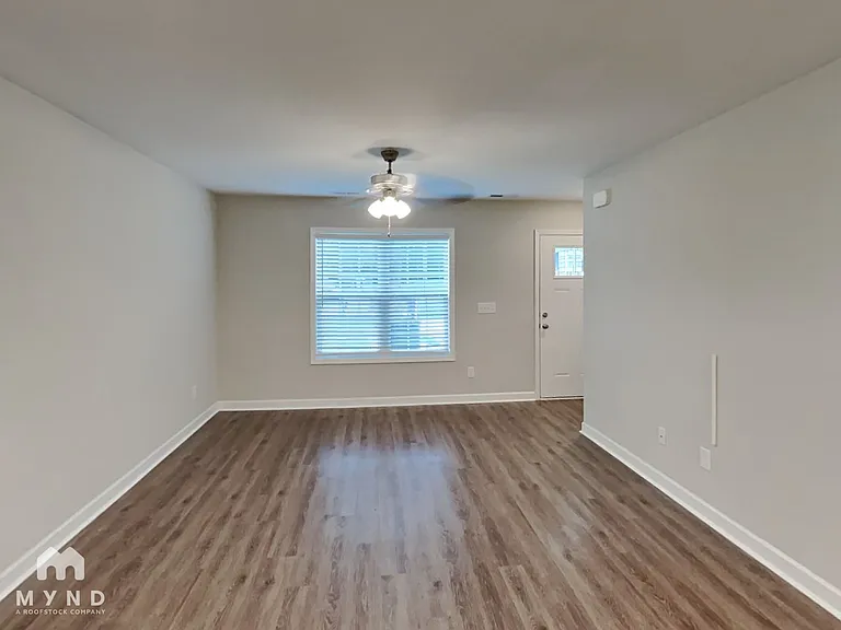 733 Hillside St — Photo 6