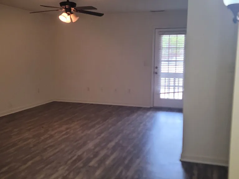 121 Lannes West Dr — Photo 13