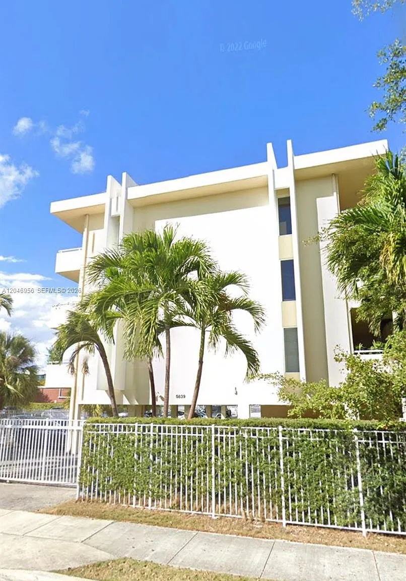 Sunset Point Condo — Photo 1