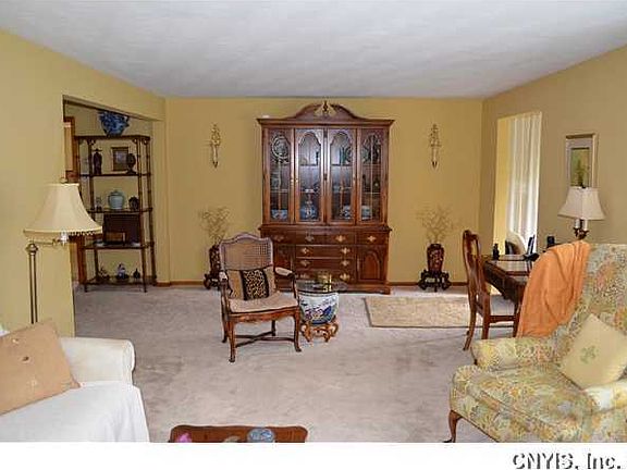 5th image of 103 Manor Dr