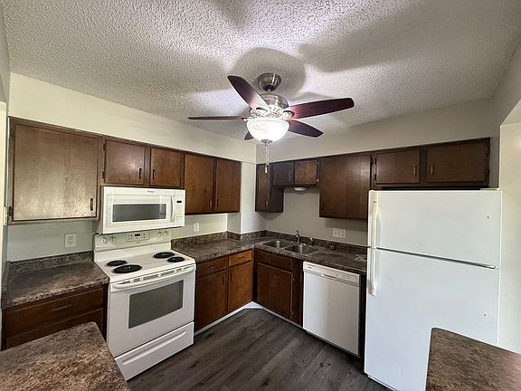 5th image of 411 W 1st St APT 208