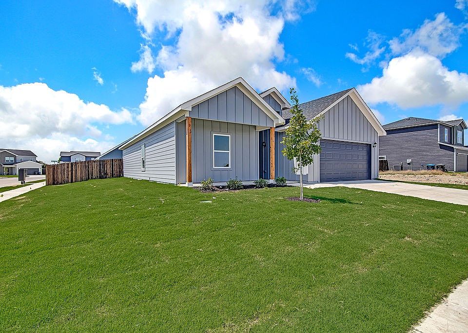 1st image of 213 Marble Creek Dr
