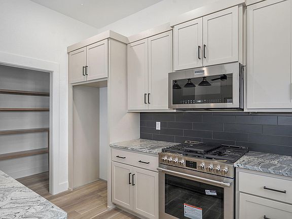 3rd image of 2929 W Marty Street