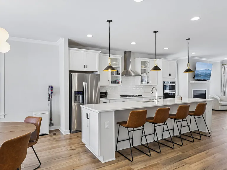 283 Willis St — Photo 16
