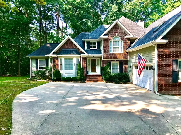 225 Tamworth Dr, Willow Spring, NC 27592