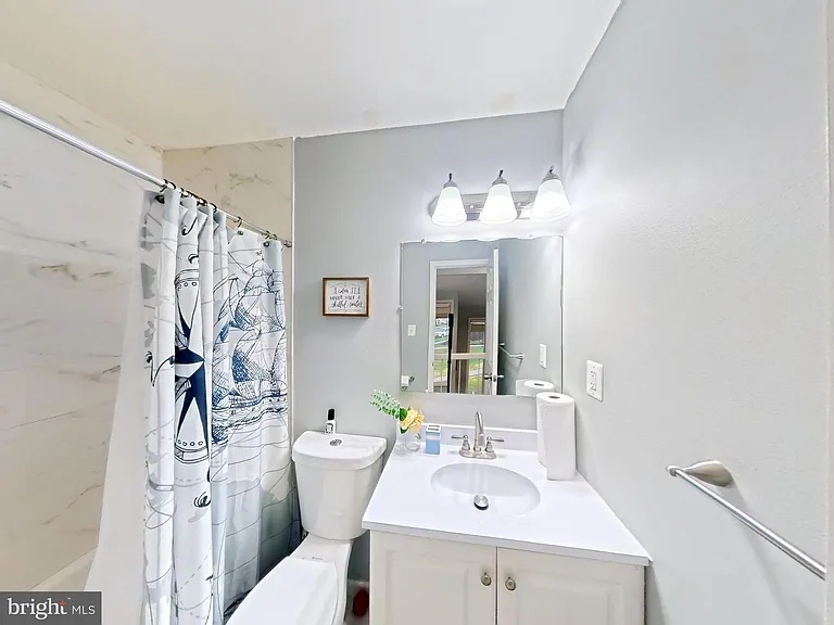 18428 Point Seneca Pl — Photo 17