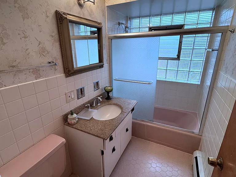 6331 W Devon Ave #2R — Photo 7
