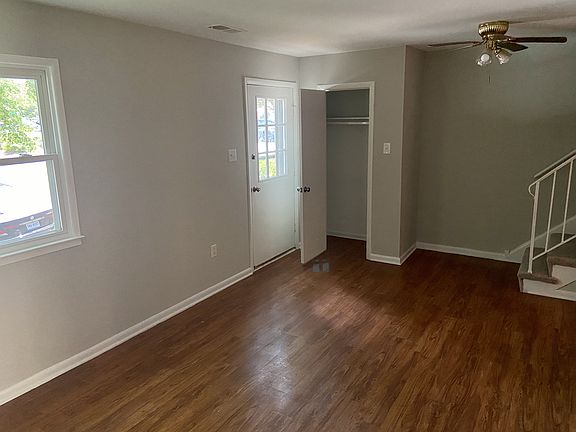 3rd image of 3903 Breezy Ct