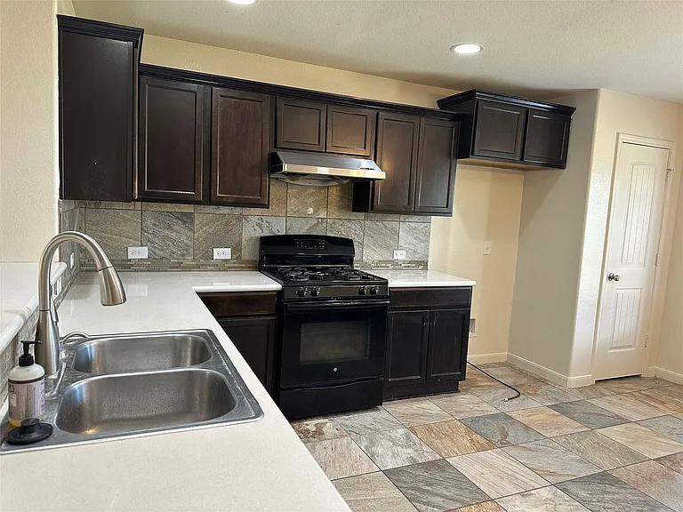 201 N Hunting Lodge Ln — Photo 11