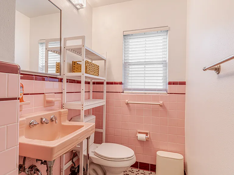 3227 N Orange Ave — Photo 16