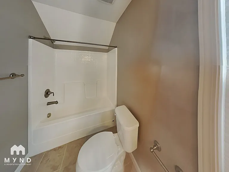 1033 Pemberly Ave — Photo 18