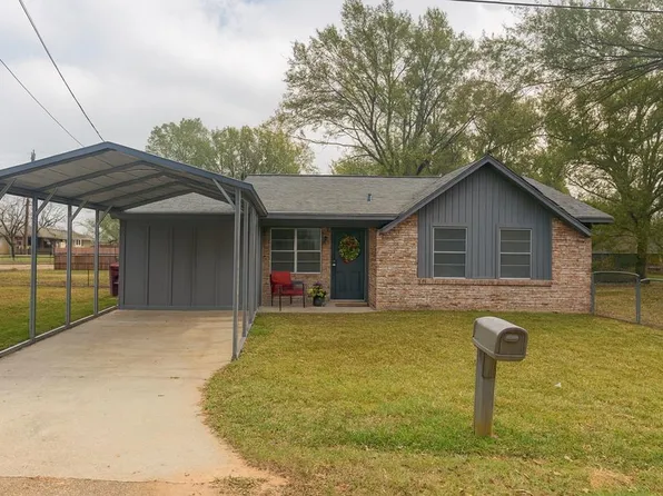 904 Becky St, Queen City, TX 75572