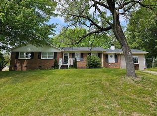 4016 Donegal Dr, Greensboro, NC 27406