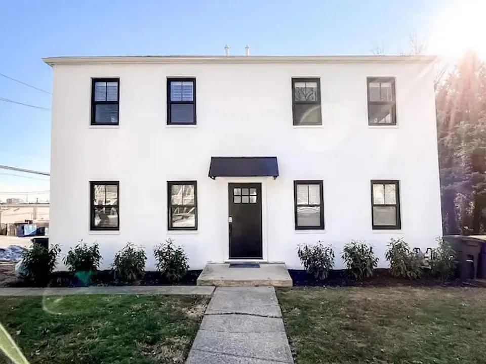1401 Market St #2L