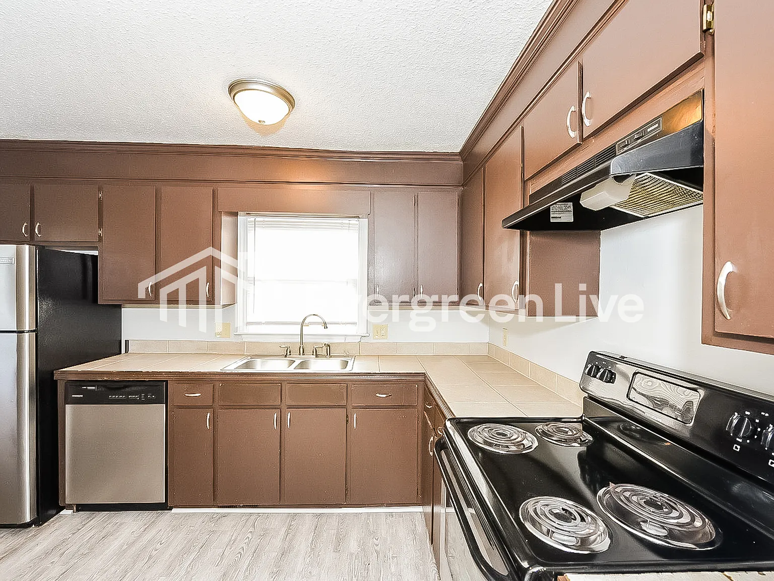 3 bed, 2.0 bath, 1178 sqft, $1,495 — Photo 4
