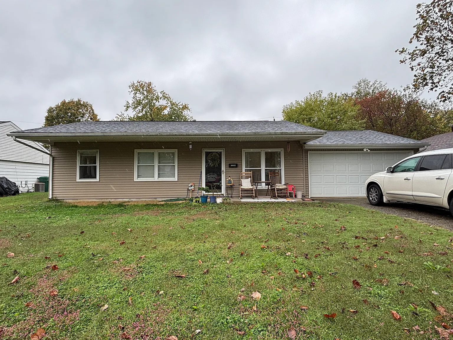 2204 Dickey Dr photo 1