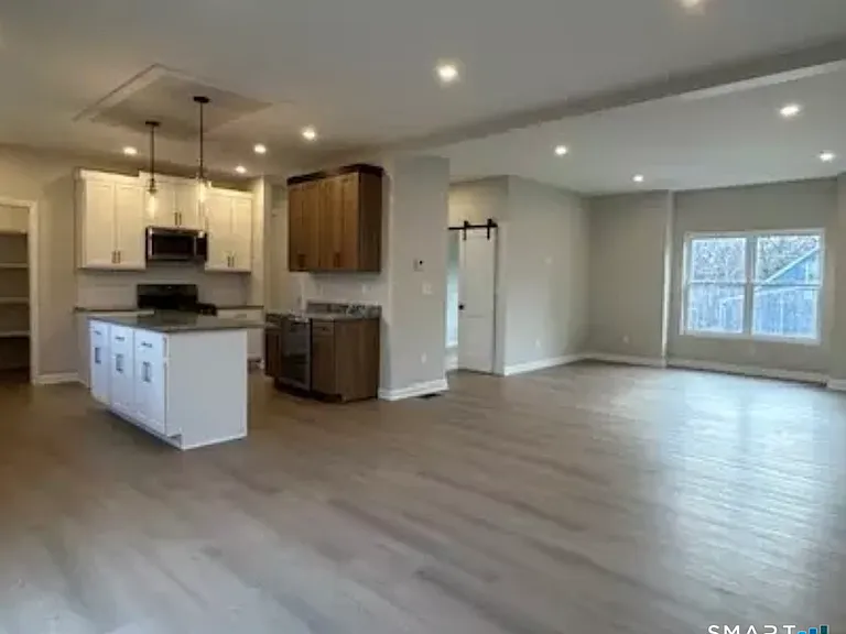 62 Soundview Ave — Photo 5