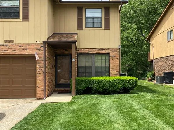 517 Vicksburg Dr, Belleville, IL 62221