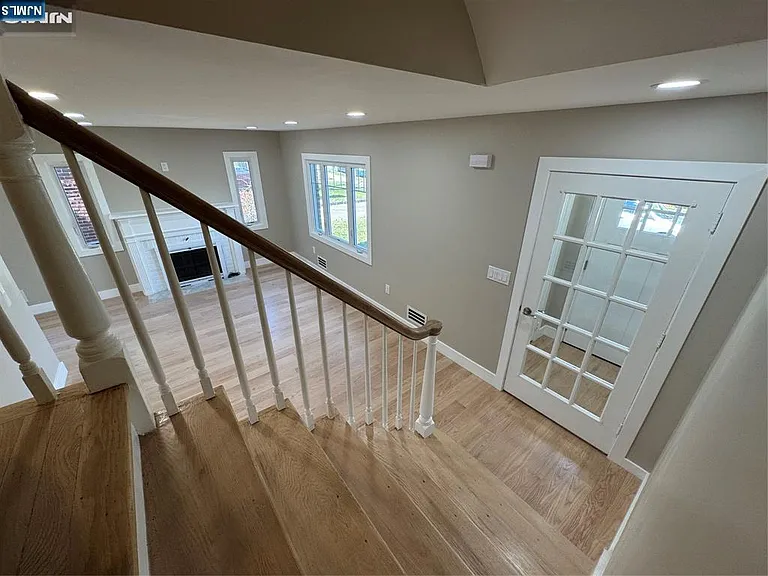 8 Dohrman Ave — Photo 3